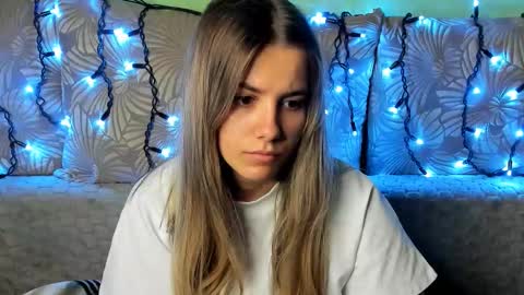 Maggie online show from 11/11/25, 03:50