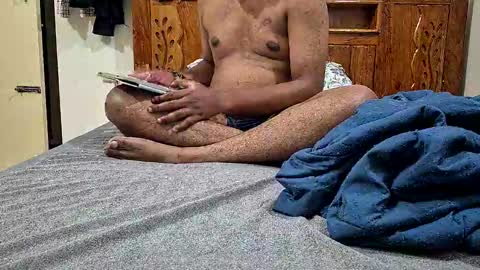 Snapshot of maggiegigolo chatting on 05/11/26, 04:40 maggiegigolo online show from 05/11/26, 04:40