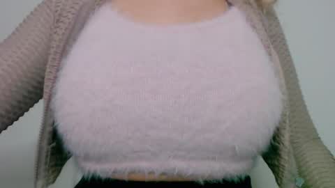 Maggie   online show from 12/06/24, 06:04