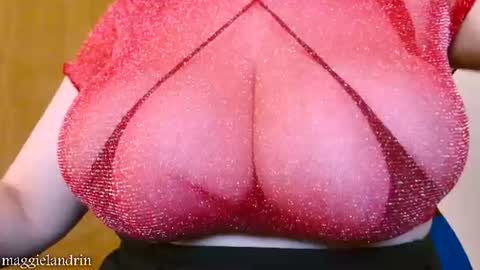 Maggie   online show from 07/10/26, 10:23