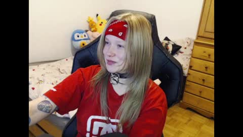 Snapshot of maggieswaggy chatting on 01/11/25, 07:38 Magdalene Swaggy online show from 01/11/25, 07:38