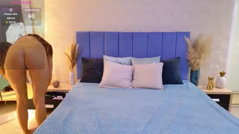 MaggieTurner online show from 11/25/25, 01:27