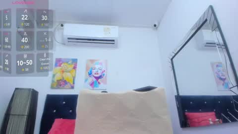 Snapshot of maggy_big_tits chatting on 06/21/26, 12:13 maggy_big_tits online show from 06/21/26, 12:13