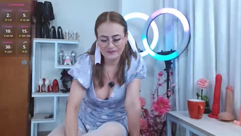 Snapshot of maghenta chatting on 09/16/25, 08:32 Maghenta-MS mature online show from 09/16/25, 08:32