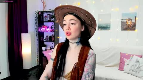 Snapshot of magic_alie chatting on 01/09/25, 07:50 Magic Allie online show from 01/09/25, 07:50