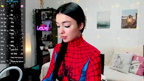 Snapshot of magic_alie chatting on 01/20/25, 08:29 Magic Allie online show from 01/20/25, 08:29