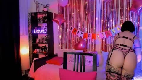 Snapshot of magic_alie chatting on 10/04/25, 07:56 Magic Allie online show from 10/04/25, 07:56