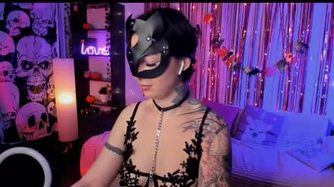 Snapshot of magic_alie chatting on 10/28/25, 07:49 Magic Allie online show from 10/28/25, 07:49