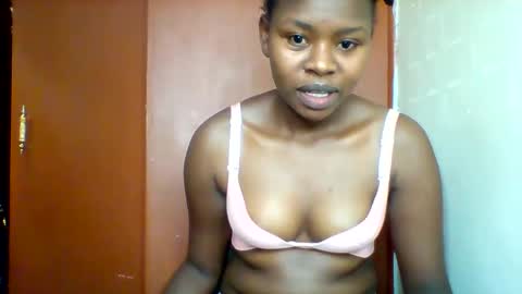 Snapshot of magic_bliss chatting on 10/24/25, 01:57 Bliss online show from 10/24/25, 01:57