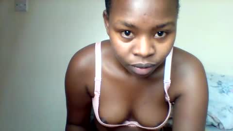 Snapshot of magic_bliss chatting on 11/05/25, 01:16 Bliss online show from 11/05/25, 01:16