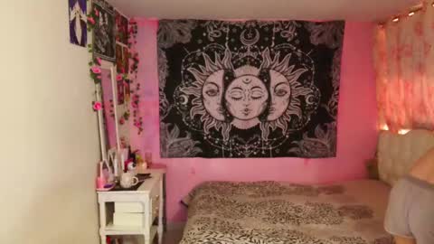 Claire online show from 01/17/25, 01:13