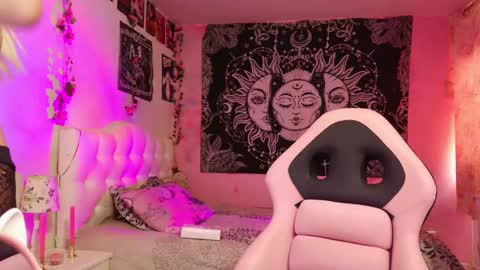 Claire online show from 02/14/25, 02:02