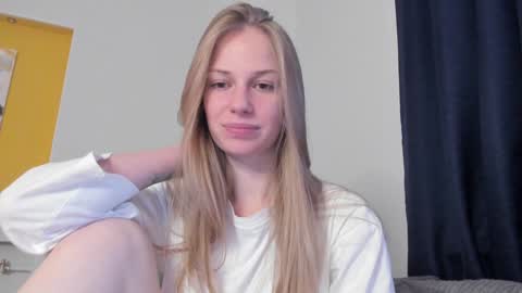 Alice  online show from 11/20/25, 01:00