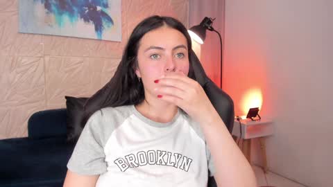 Snapshot of magic_fernanda chatting on 12/22/24, 01:12 Fer online show from 12/22/24, 01:12