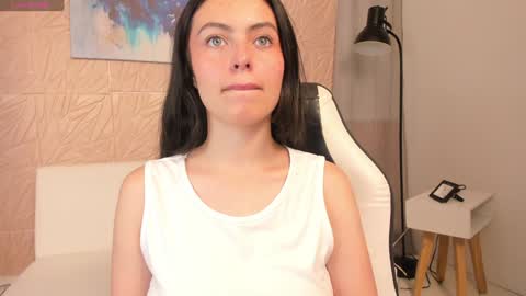 Snapshot of magic_fernanda chatting on 01/21/25, 09:36 Fer online show from 01/21/25, 09:36