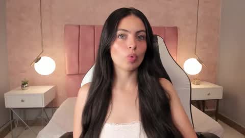 Snapshot of magic_fernanda chatting on 02/28/25, 09:44 Fer online show from 02/28/25, 09:44