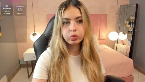 Snapshot of magic_fernanda chatting on 10/04/25, 10:08 Fer online show from 10/04/25, 10:08