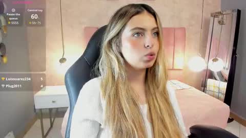Snapshot of magic_fernanda chatting on 10/08/25, 09:01 Fer online show from 10/08/25, 09:01