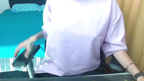 Snapshot of magic_jadee chatting on 05/09/26, 04:34 Jade online show from 05/09/26, 04:34