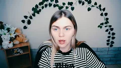 Snapshot of magic_katarina_ chatting on 02/13/25, 10:44 magic_katarina_ online show from 02/13/25, 10:44