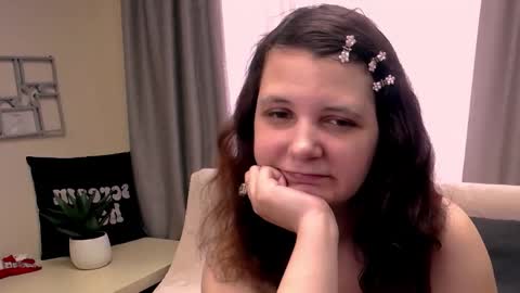 Snapshot of magic_kristy chatting on 05/13/26, 07:39 Kristy online show from 05/13/26, 07:39