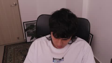 Tony Hoffa online show from 04/19/26, 07:49