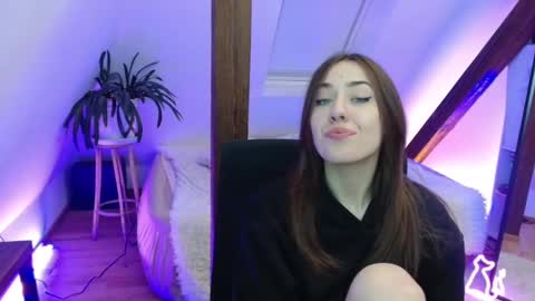 Zooey online show from 02/18/25, 10:58