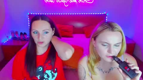 Snapshot of magiceyess chatting on 12/09/24, 07:50 Lili and Bella online show from 12/09/24, 07:50