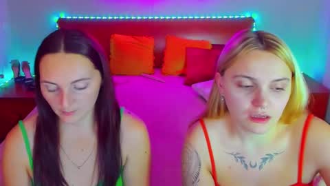 Snapshot of magiceyess chatting on 12/13/24, 11:13 Lili and Bella online show from 12/13/24, 11:13