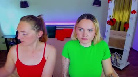 Lili and Bella online show from 06/27/26, 10:31