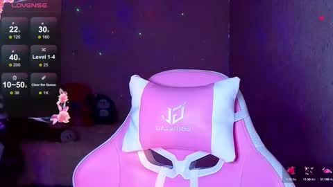 Snapshot of magicladyy chatting on 09/19/25, 07:36 Angel online show from 09/19/25, 07:36