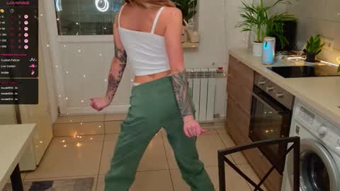 MagicLove online show from 11/30/25, 03:49