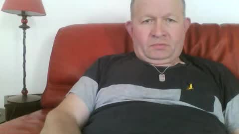 Snapshot of magicman250 chatting on 06/09/26, 07:42 magicman250 online show from 06/09/26, 07:42