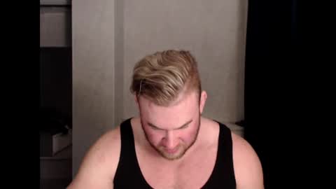 magicmax2017 online show from 02/19/25, 05:06