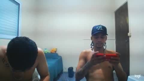 Snapshot of magico_9809 chatting on 06/11/26, 02:53 BRAYAN online show from 06/11/26, 02:53