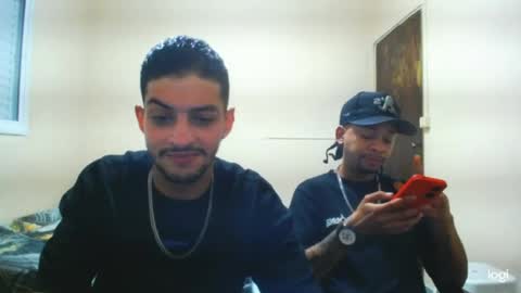 Snapshot of magico_9809 chatting on 06/12/26, 11:46 BRAYAN online show from 06/12/26, 11:46