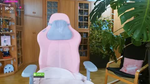 Nicole online show from 01/27/25, 09:00