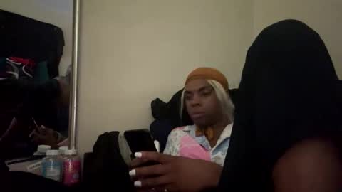 magiicboo online show from 11/13/25, 04:33