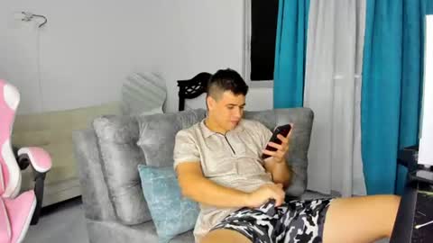 Snapshot of magnificent_star18 chatting on 07/27/26, 08:27 RONALD online show from 07/27/26, 08:27