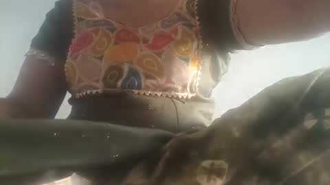 Snapshot of mahi_arora55 chatting on 05/10/26, 12:10 Mahi online show from 05/10/26, 12:10