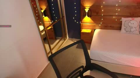 Dani online show from 10/23/25, 11:09