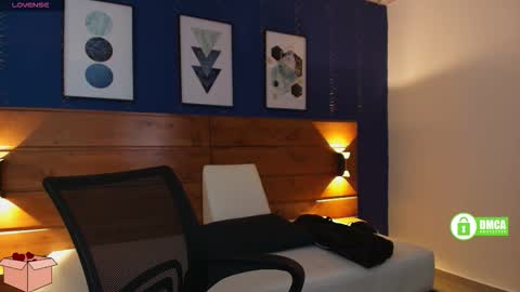 Snapshot of mahia_queen chatting on 02/18/26, 11:06 Dani online show from 02/18/26, 11:06