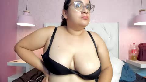 Snapshot of mahlakhalifa chatting on 05/11/26, 03:45 mahlakhalifa online show from 05/11/26, 03:45