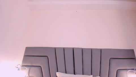 maia_520 online show from 04/22/26, 07:15