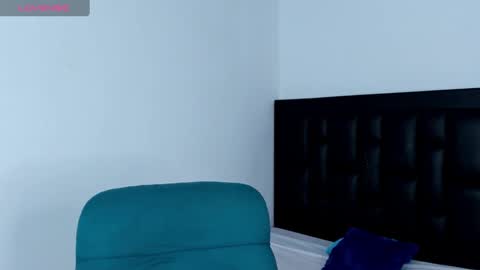 Snapshot of maia_davies chatting on 02/13/25, 12:32 Maia online show from 02/13/25, 12:32