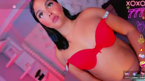 Snapshot of maia_hotts chatting on 05/07/26, 11:10 CamiiGarcia online show from 05/07/26, 11:10