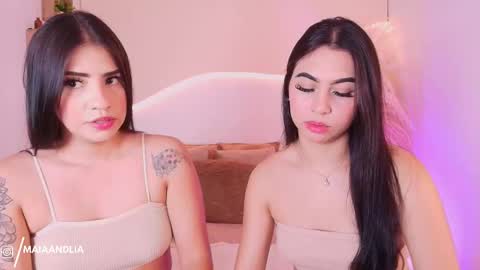 Snapshot of maia_lia_ chatting on 09/10/25, 08:20 MAIA  LIA  online show from 09/10/25, 08:20