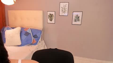 Maia online show from 11/10/25, 12:15