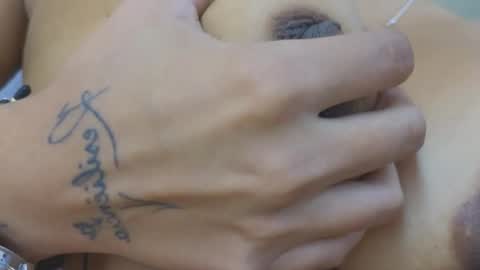 Maiaa Ruiz  online show from 10/20/25, 03:23