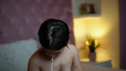  Maia  online show from 09/15/25, 08:14